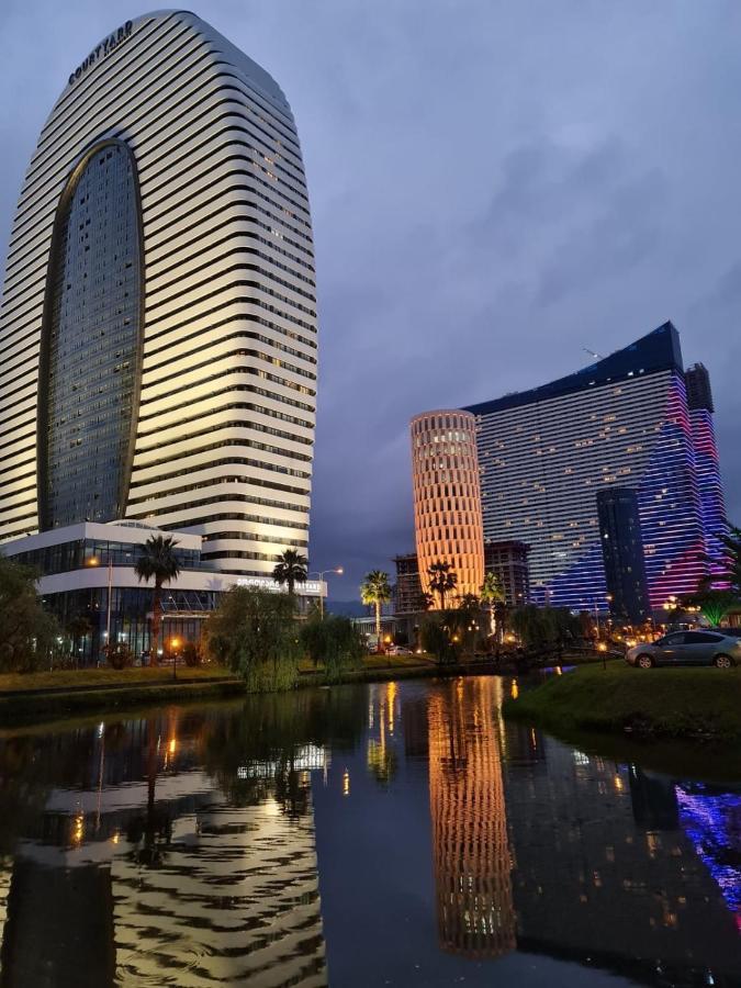 Apartment 16,26,27 Floors In Alliance Palace Batumi Exterior photo
